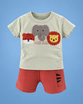 Conjunto Wild Side camiseta gris con animales y short rojo para bebé niño, vista de frente | JR Baby Center