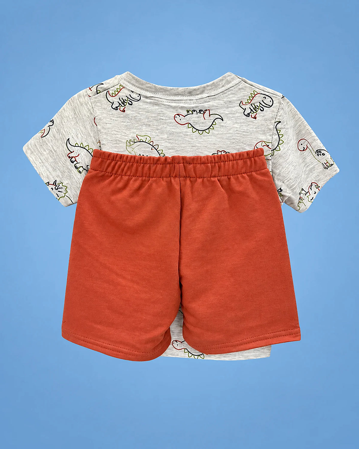 Conjunto de camiseta gris DINO y short naranja para bebé niño, set completo, vista de espalda | JR Baby Center