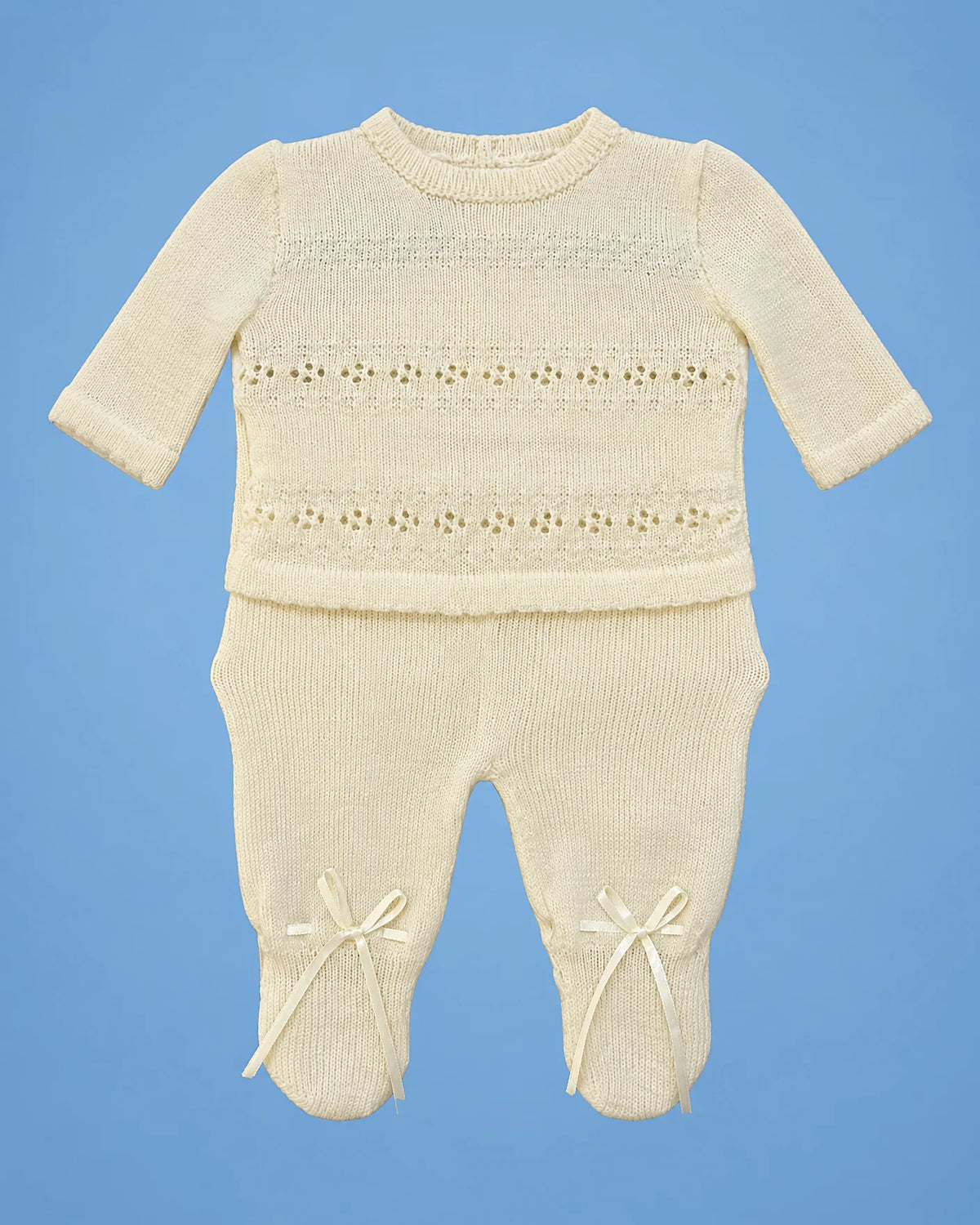Conjunto tejido a mano amarillo para recién nacido, vista de frente | JR Baby Center