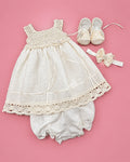 Conjunto tejido a mano crema con encaje para recién nacida | JR Baby Center