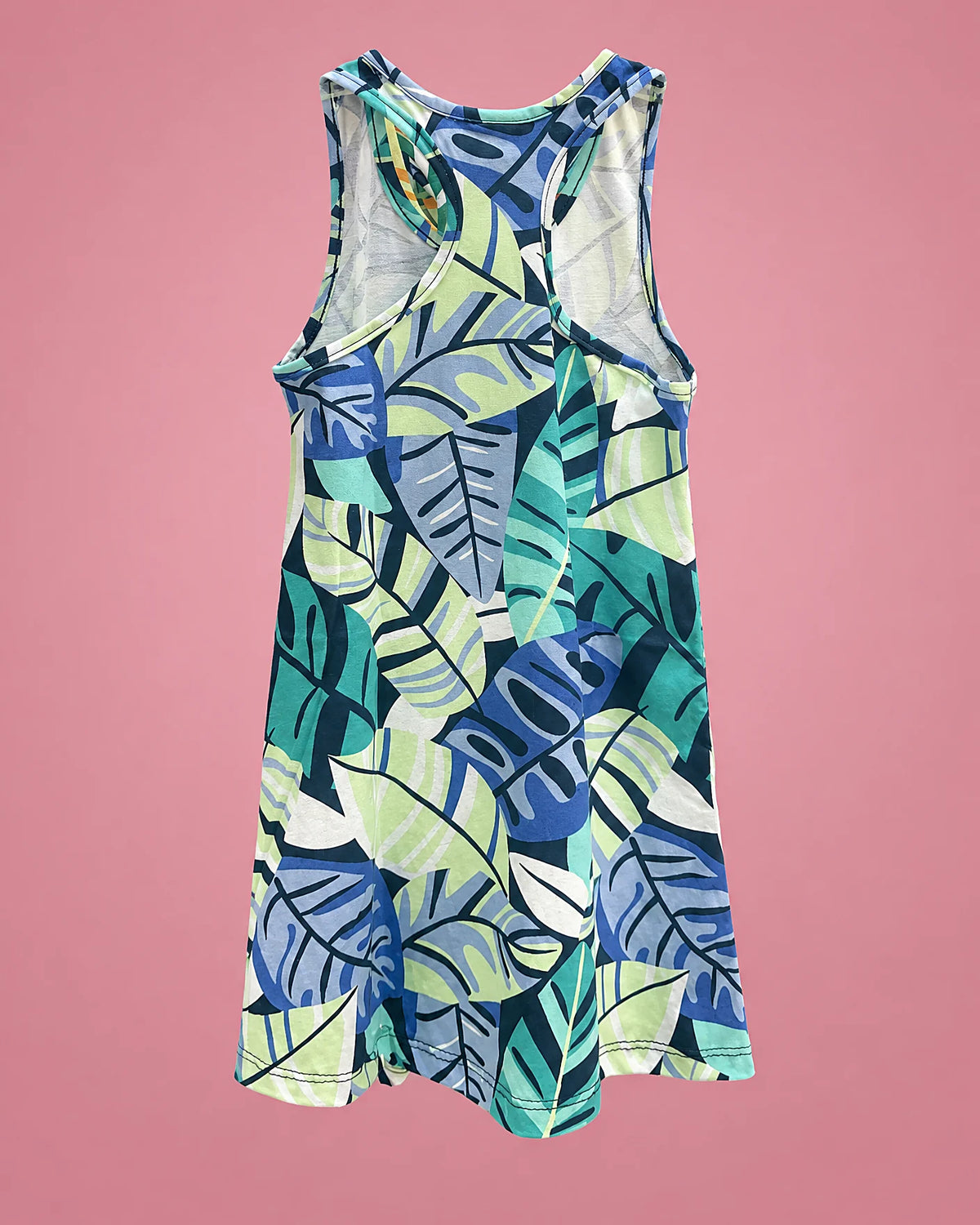 Vestido sin mangas con hojas tropicales azules y verdes para niña, vista de espalda | JR Baby Center