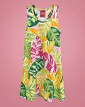 Vestido sin mangas con hojas tropicales verdes y rosadas para niña, vista de frente | JR Baby Center