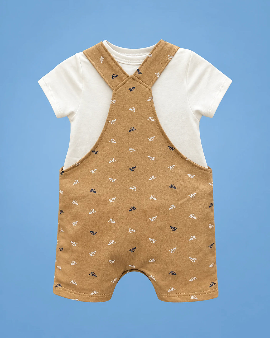 Jardinero mostaza con avioncitos de papel y camiseta blanca para bebé niño, vista de espalda | JR Baby Center