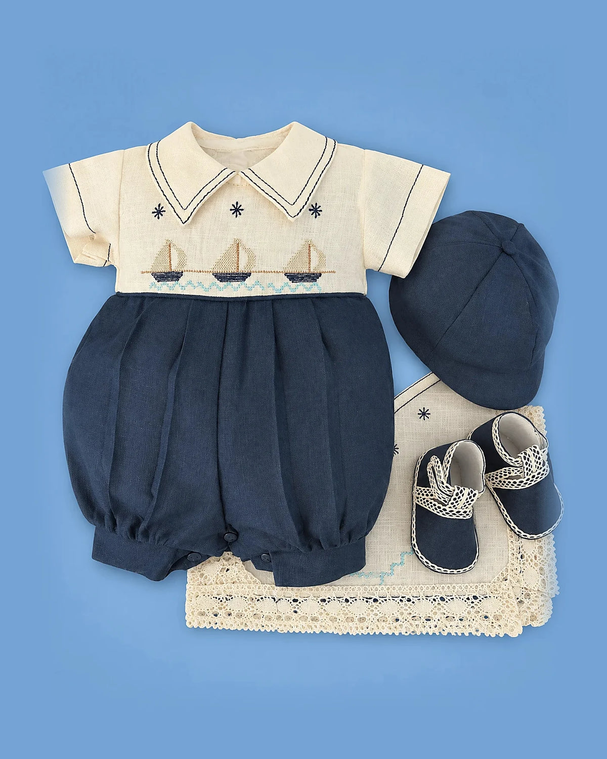Set de estopilla azul marino con barquitos para bebé niño prematuro | JR Baby Center