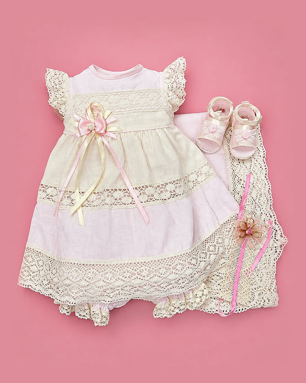 Set de estopilla rosa y crema con encaje y lazo de cintas para bebé niña, set completo | JR Baby Center