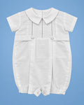 Will'beth de bautizo con cuello amplio para bebé niño, vista de frente | JR Baby Center