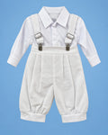 Conjunto de bautizo de camisa blanca con tirantes y pantalón para bebé niño, vista de frente | JR Baby Center