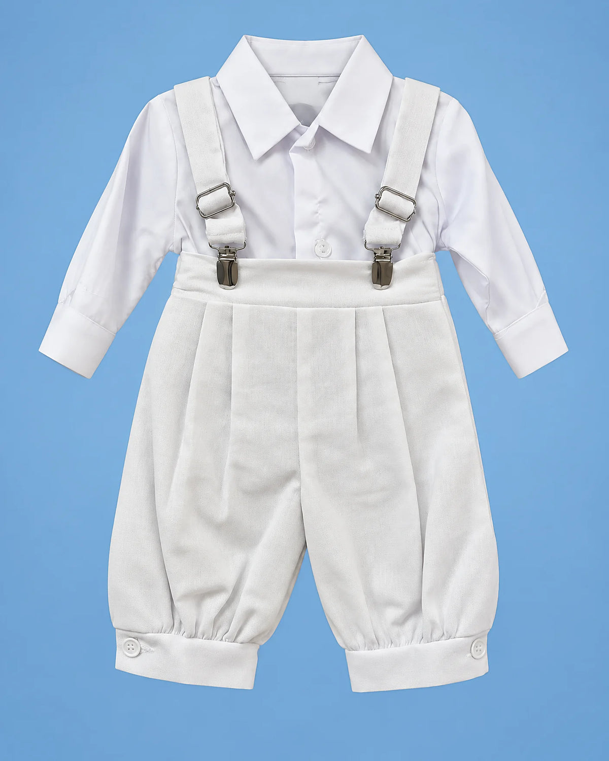 Conjunto de bautizo de camisa blanca con tirantes y pantalón para bebé niño, vista de frente | JR Baby Center