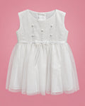 Vestido de bautizo blanco con rositas y falda de capas para bebé niña, vista de frente | JR Baby Center