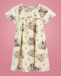 Vestido crema con perritos, rosas y nido de abeja para niña, vista de frente | JR Baby Center