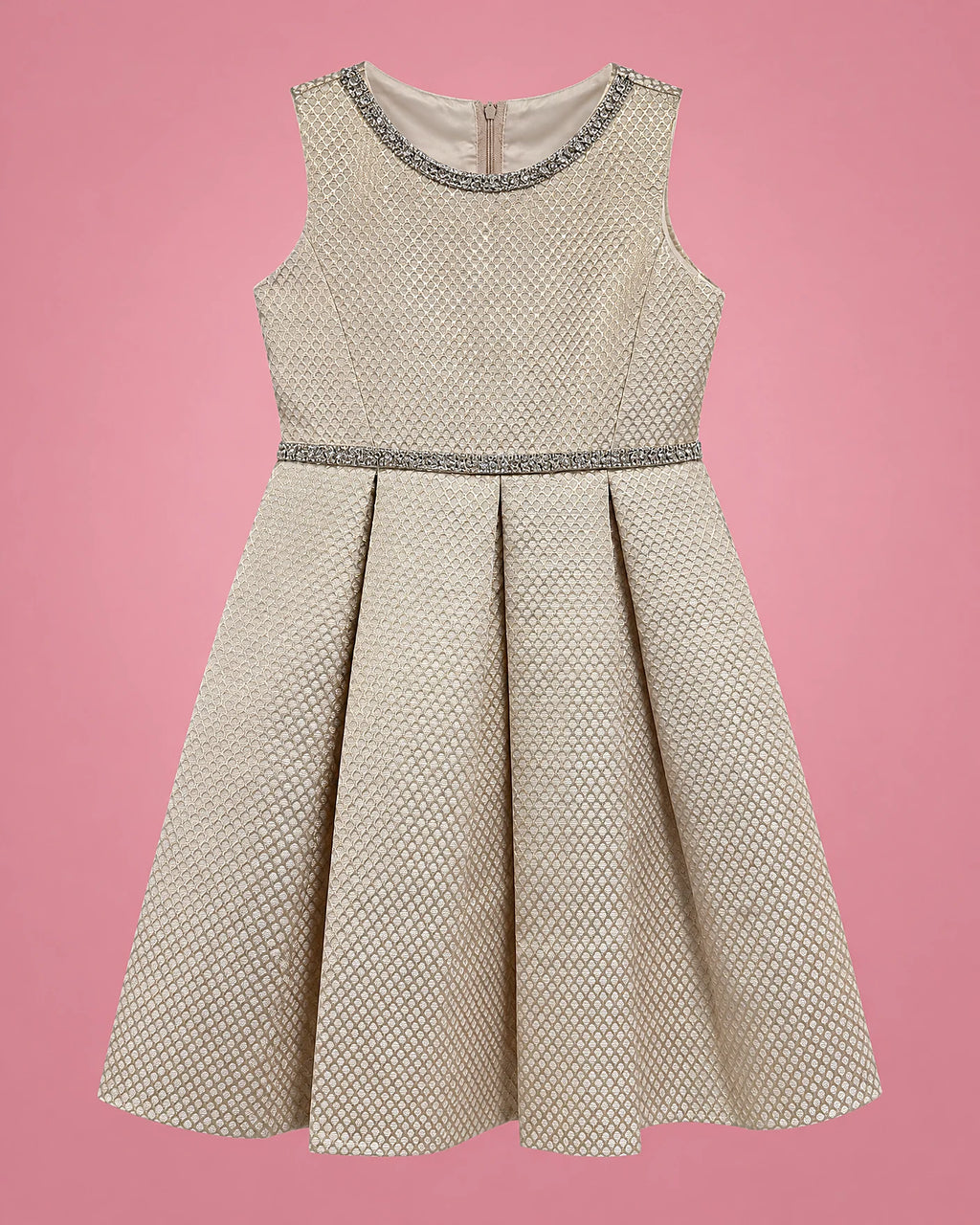 Vestido champán con textura de rombos y cuello de brillos para niña, vista de frente | JR Baby Center