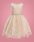 Vestido durazno de encaje para niña, vista de frente | JR Baby Center