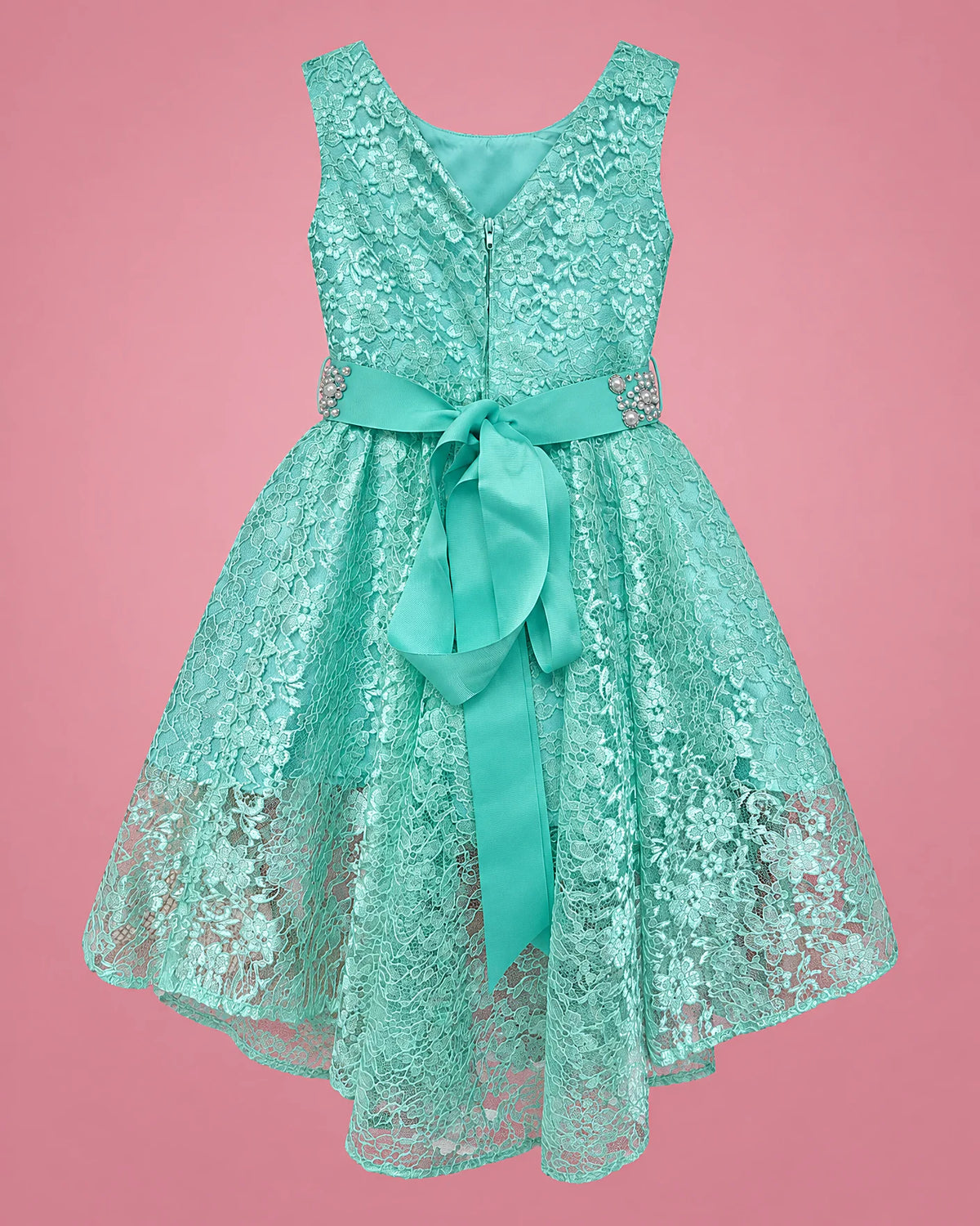 Vestido de encaje aqua con perlas y falda en picos para niña, vista de espalda | JR Baby Center