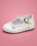 Zapatos de bautizo con trenza para bebé niña, blancos, vista de lado | JR Baby Center