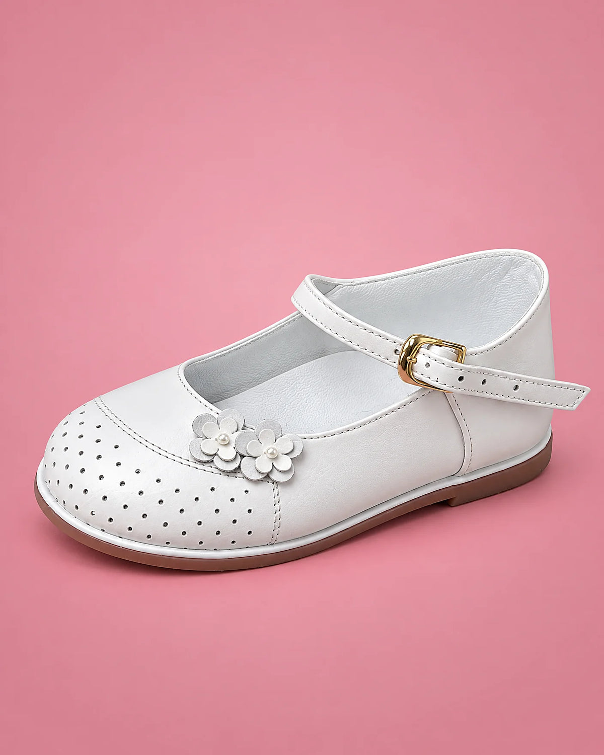 Zapatos de bautizo con dos flores para bebé niña, blancos, vista de lado | JR Baby Center