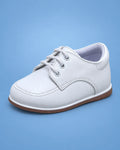 Zapatos de bautizo con cordones para bebé niño, blancos, vista de lado | JR Baby Center